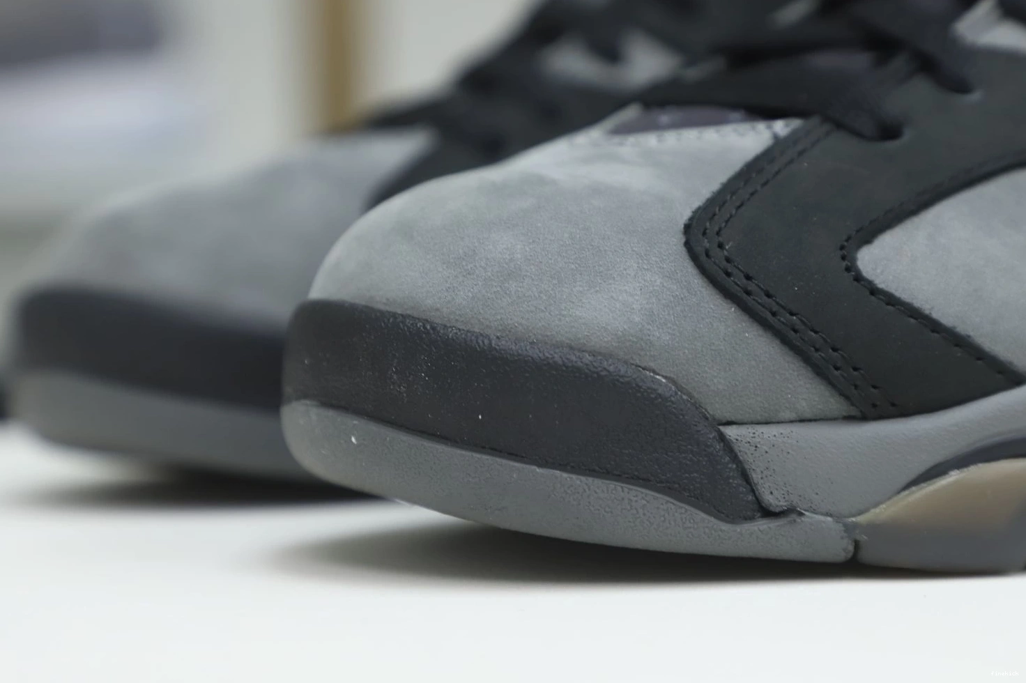 JORDAN RETRO X PARIS GREY' AIR SAINT-GERMAIN 'IRON 6 0105